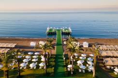 MIRACLE RESORT Pools & Beach